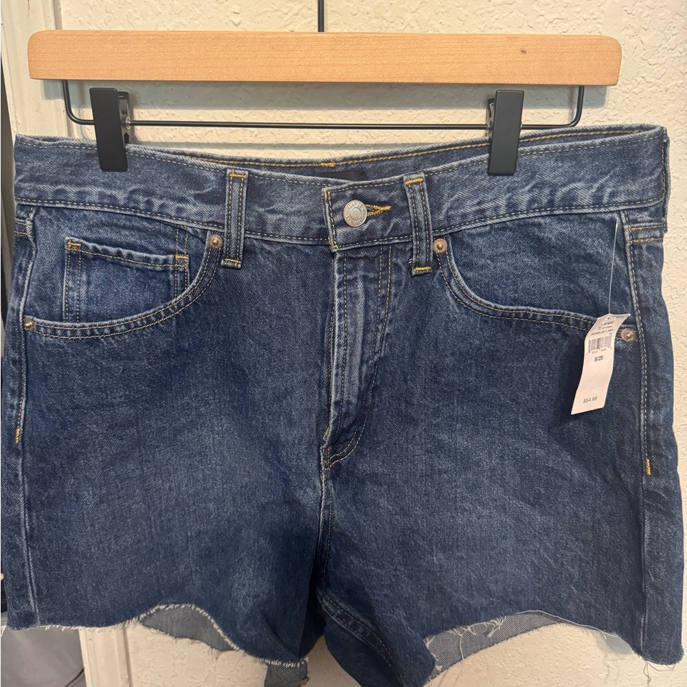 Gap high rise stride short